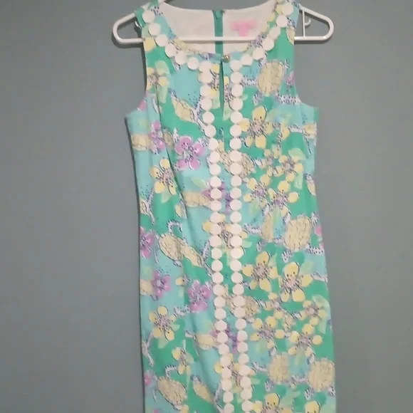 Lilly Pulitzer pretty summer dress size 4 - Picture 1 of 4